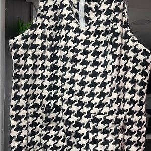 Black and White Houndstooth Sleeveless Dress